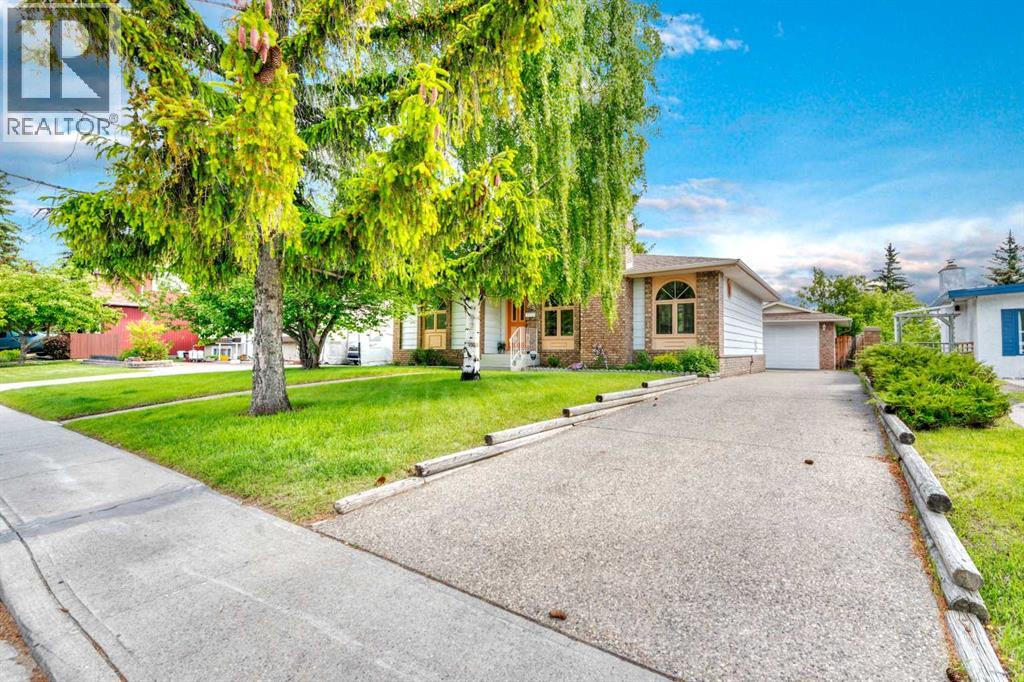 808 Canterbury Drive SW