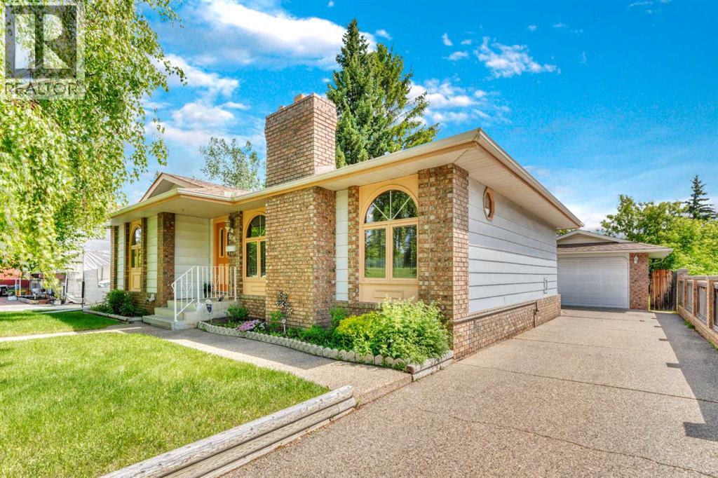 808 Canterbury Drive SW