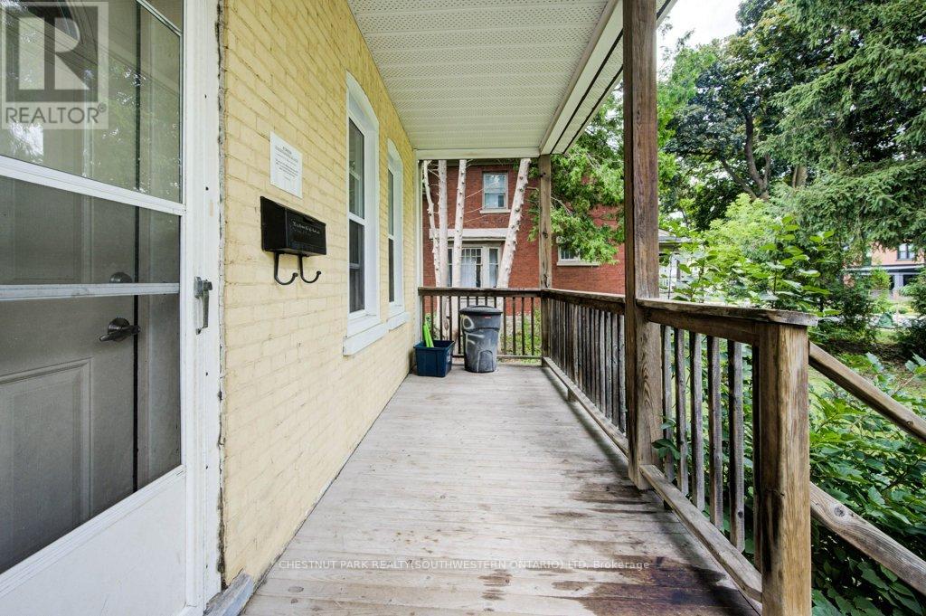 70 WILLIAM STREET W