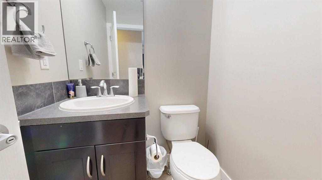 6, 205 Silkstone Road W