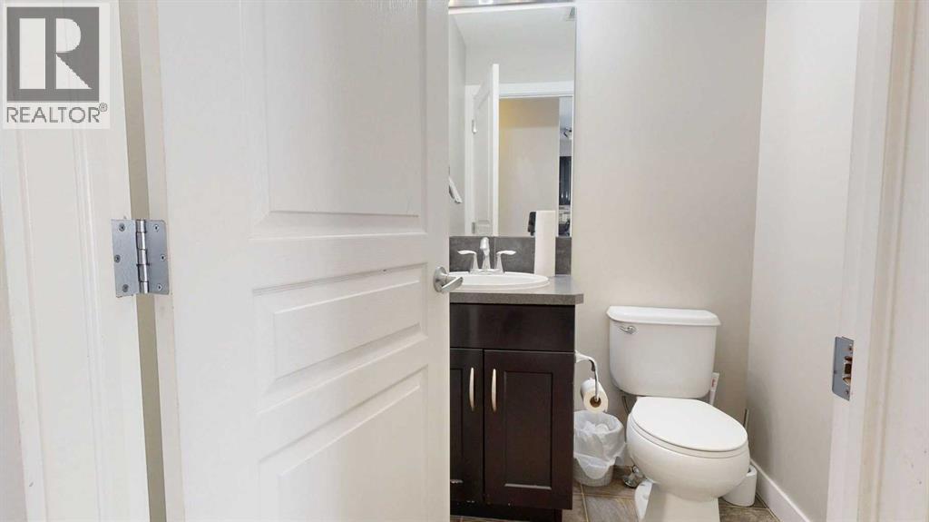 6, 205 Silkstone Road W