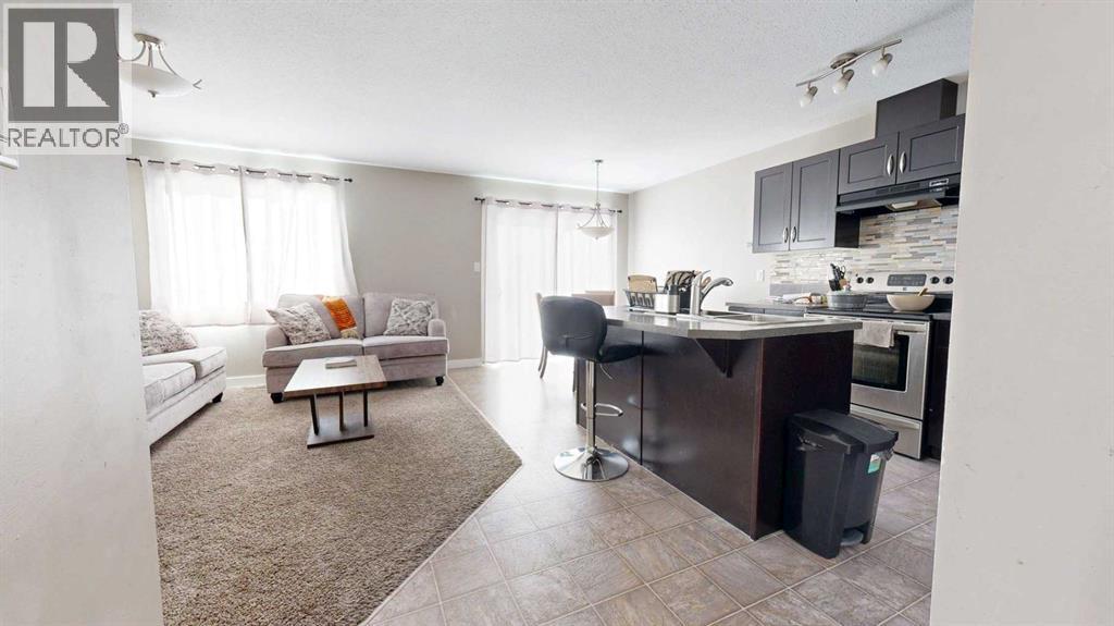 6, 205 Silkstone Road W