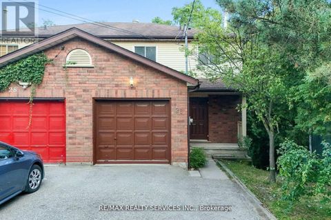 26 WOOLWICH STREET Kitchener ON N2K1R9