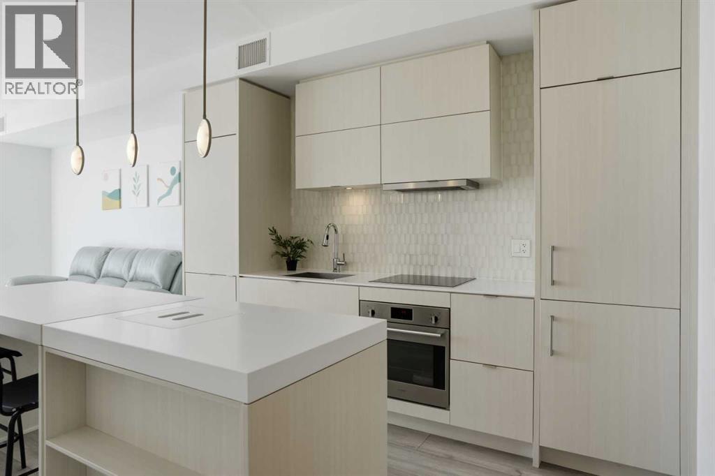 606, 615 6 Avenue SE