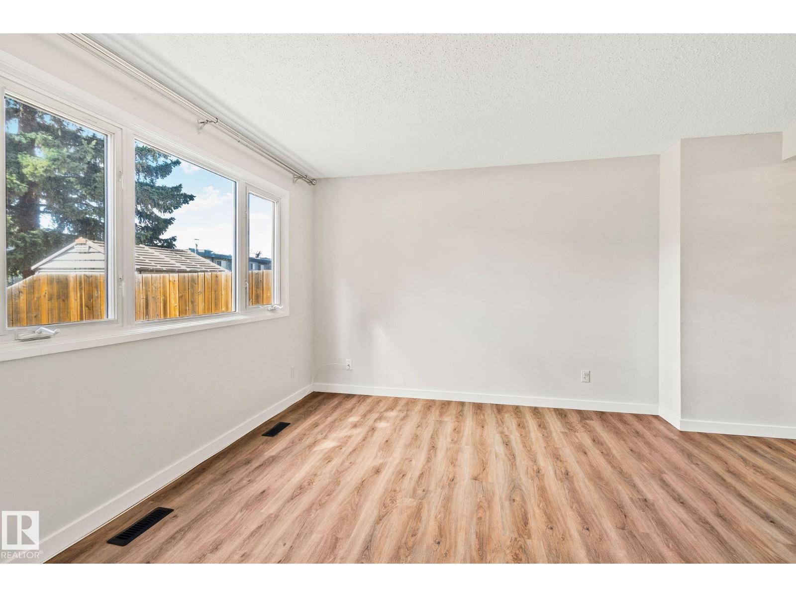 94 BELMEAD GARDENS GD NW