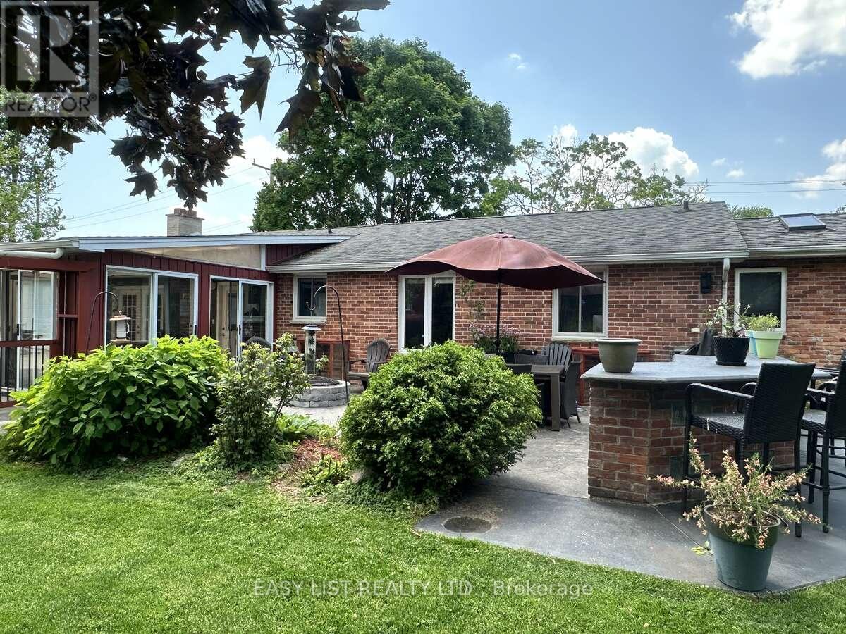 7652 HARRIS POINT DRIVE