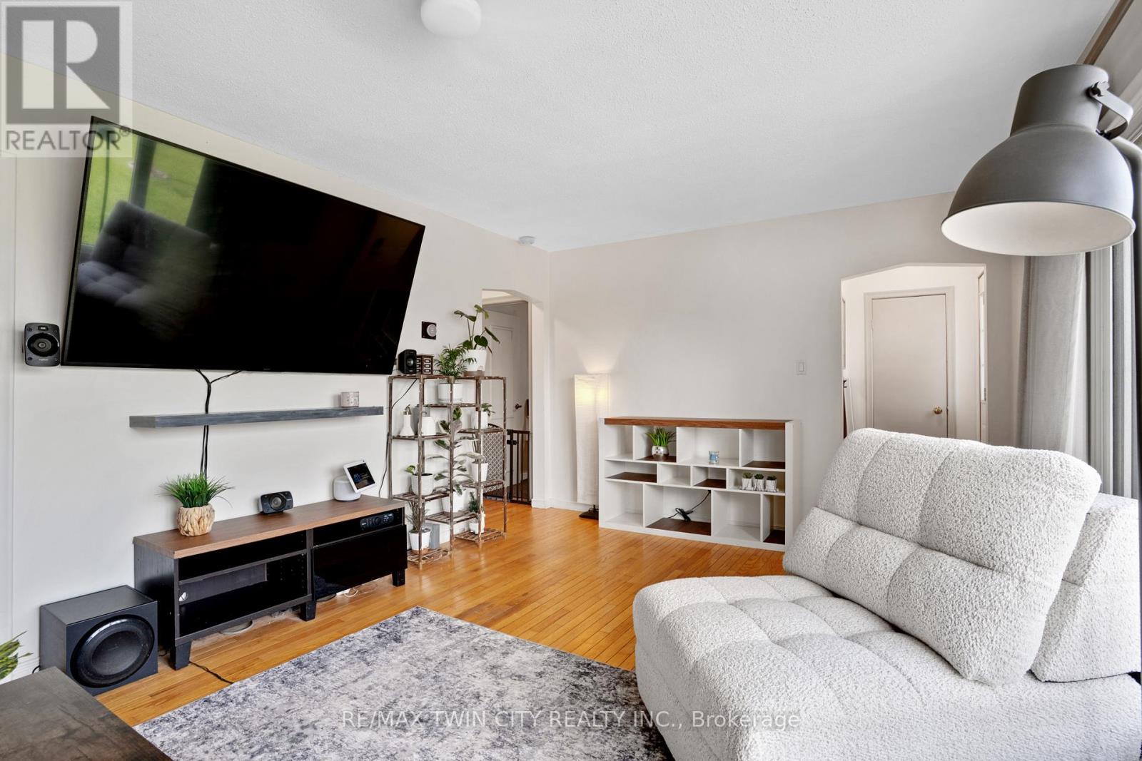 36 HILLTOP DRIVE