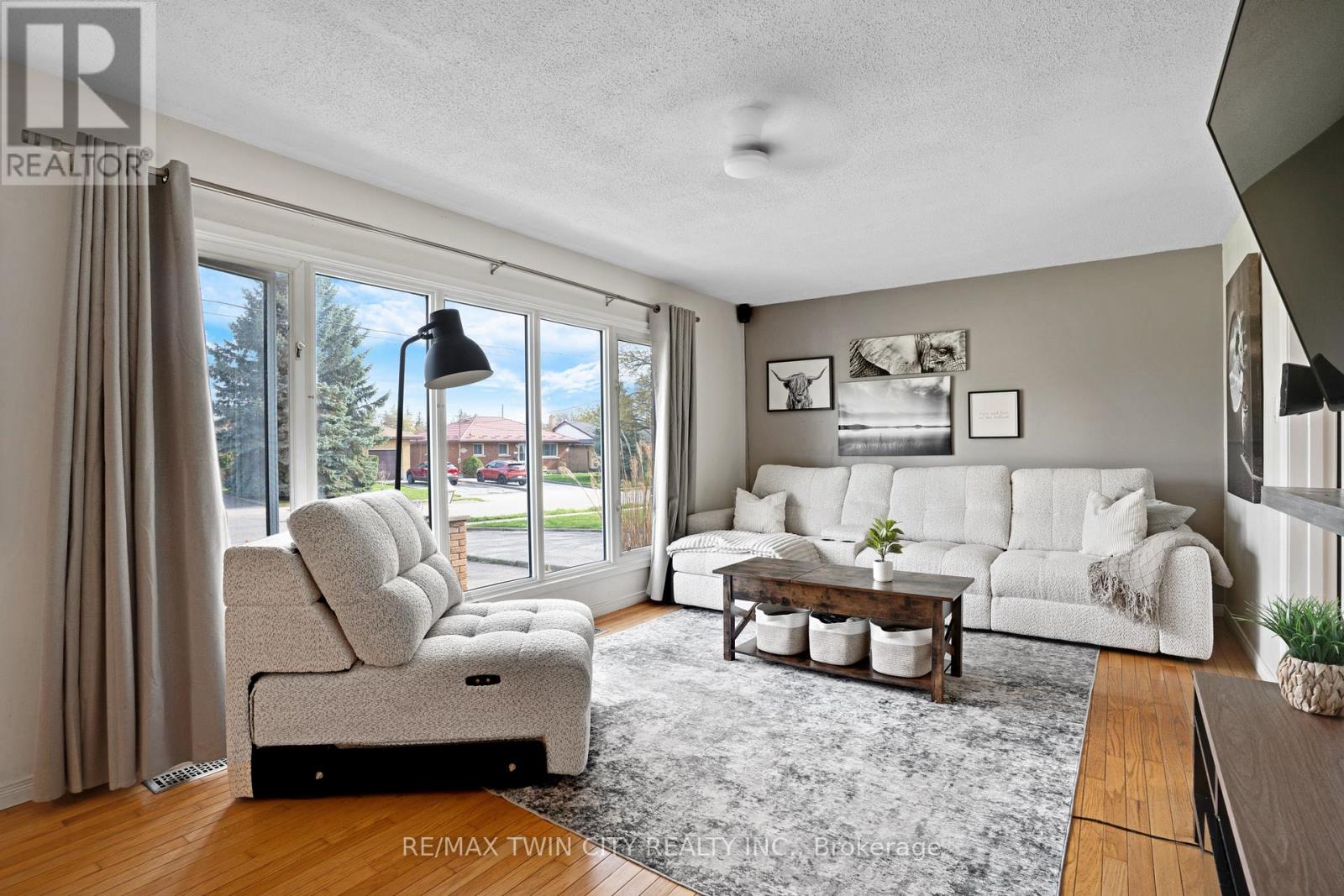 36 HILLTOP DRIVE