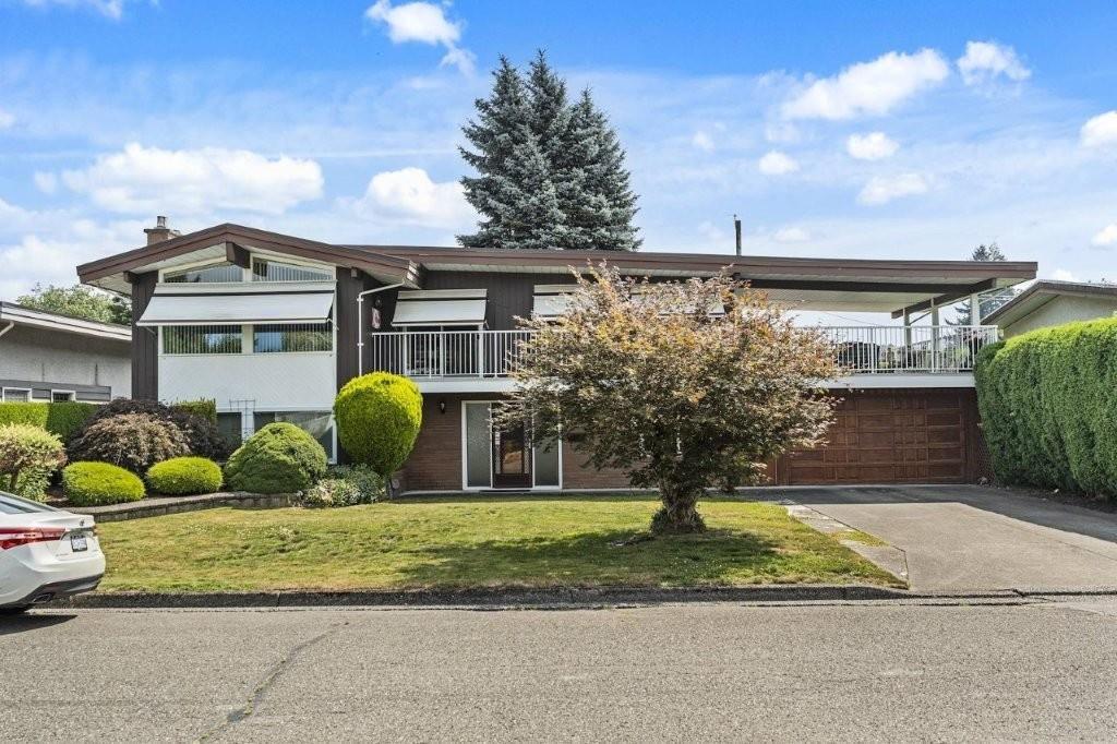 9758 LINWOOD STREET|Chilliwack Proper East