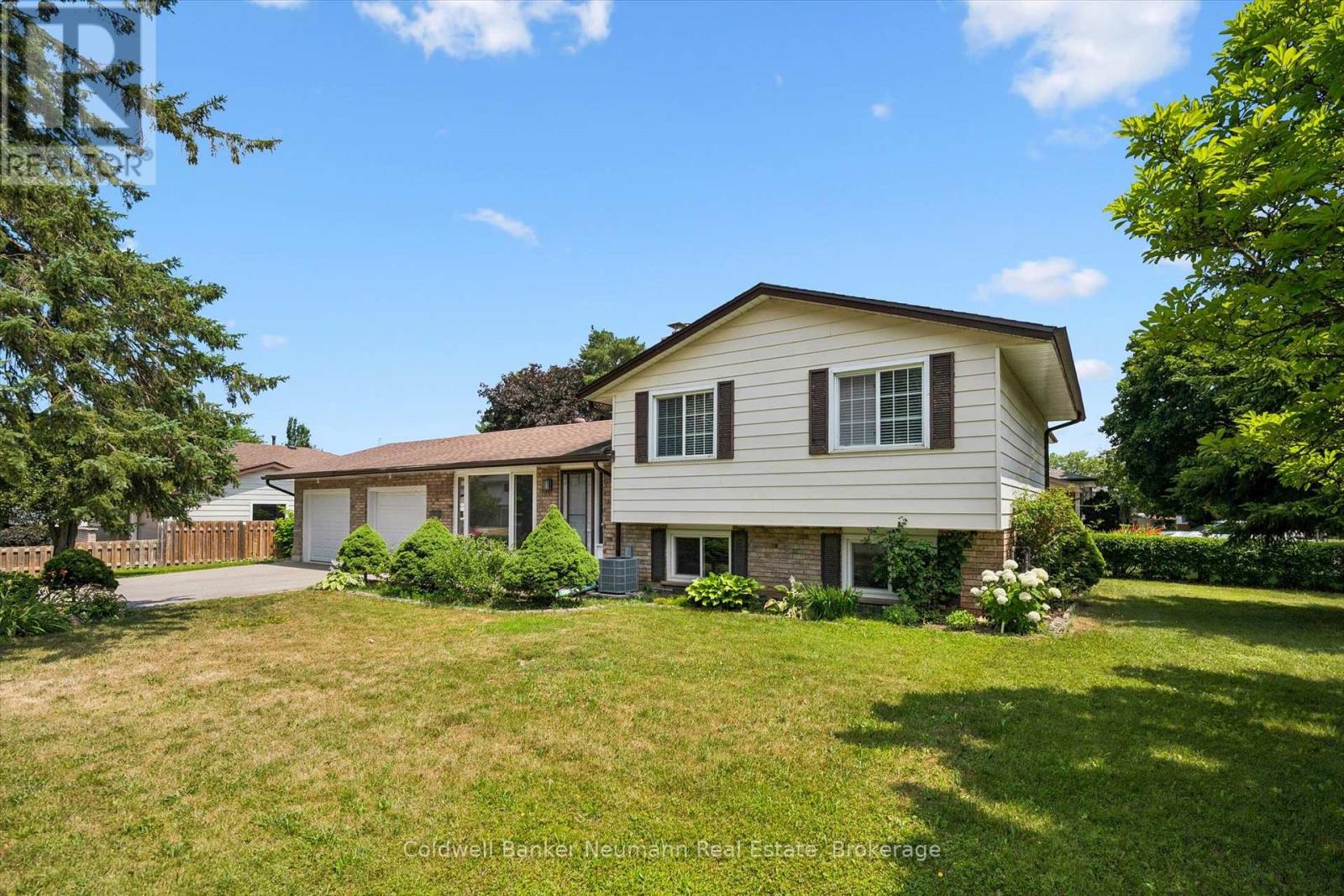 3 MEADOW CRESCENT
