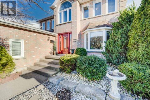 25 LYNNVALLEY CRESCENT Kitchener ON N2N3A8