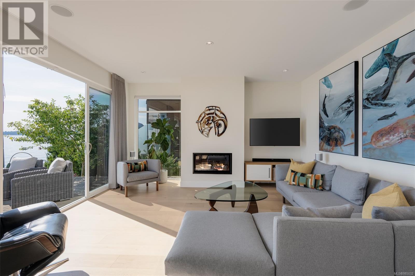5097 Cordova Bay Rd