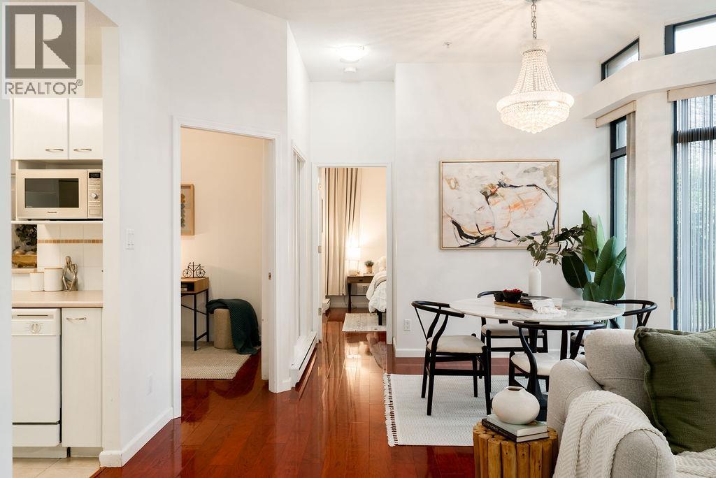 101 4425 HALIFAX STREET