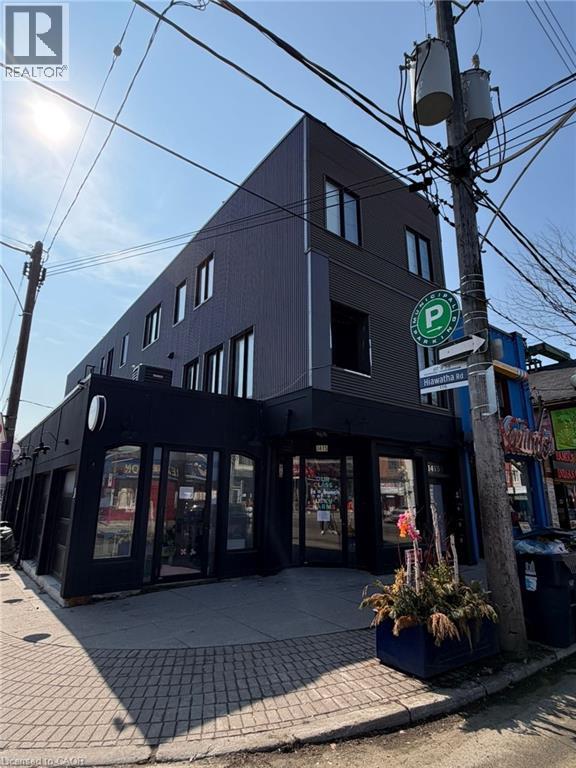 1415 E GERRARD Street E