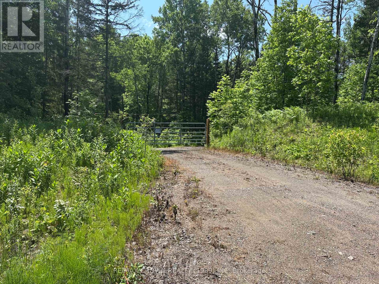 801 HIGHWAY 17 E