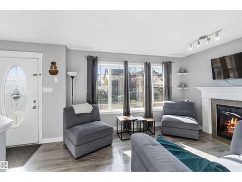 3908 161 AV NW NW Edmonton AB T5Y3J8