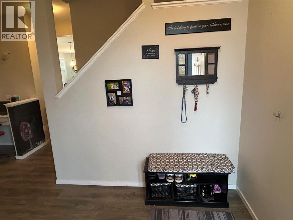 43 Country Meadows Boulevard W