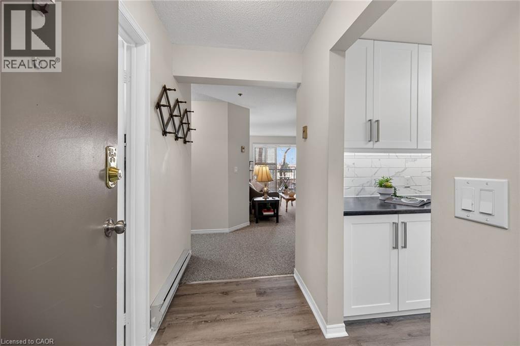 6 NIAGARA Street Unit# 208