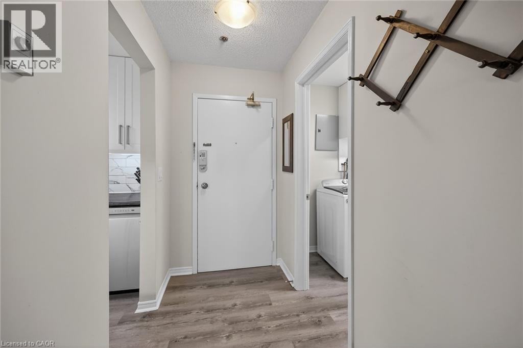 6 NIAGARA Street Unit# 208