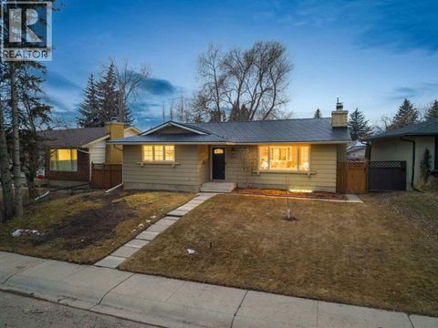 1428 Lake Michigan Crescent SE Calgary AB T2J3G1