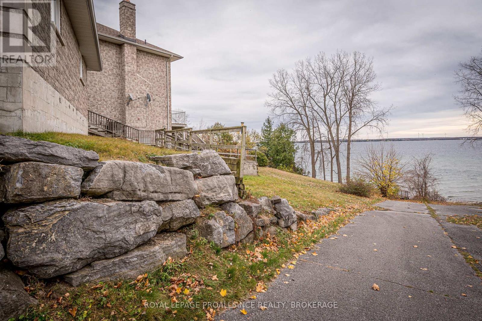 4734 LAKESIDE LANE