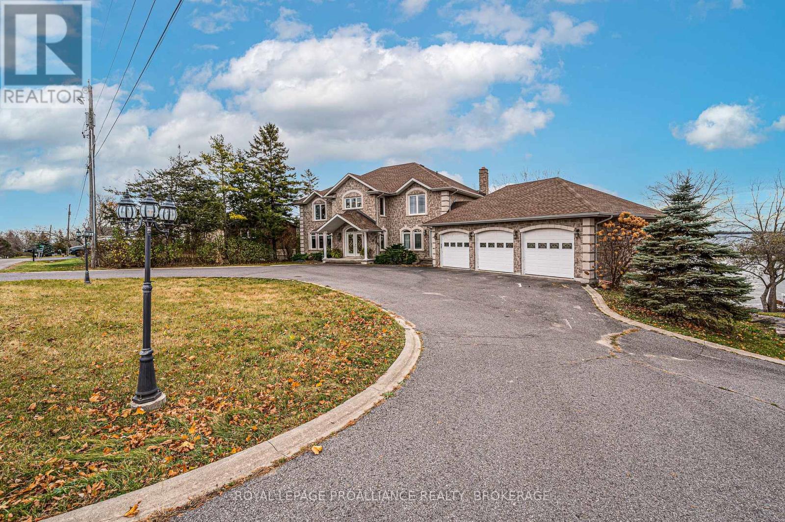 4734 LAKESIDE LANE