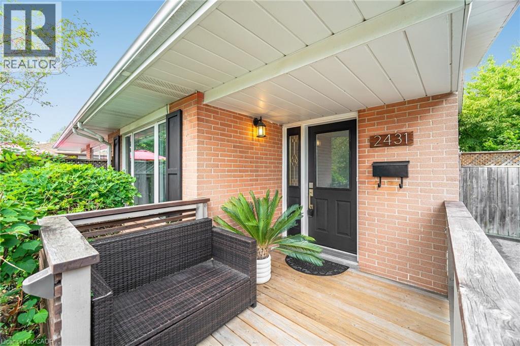 2431 PADSTOW Crescent