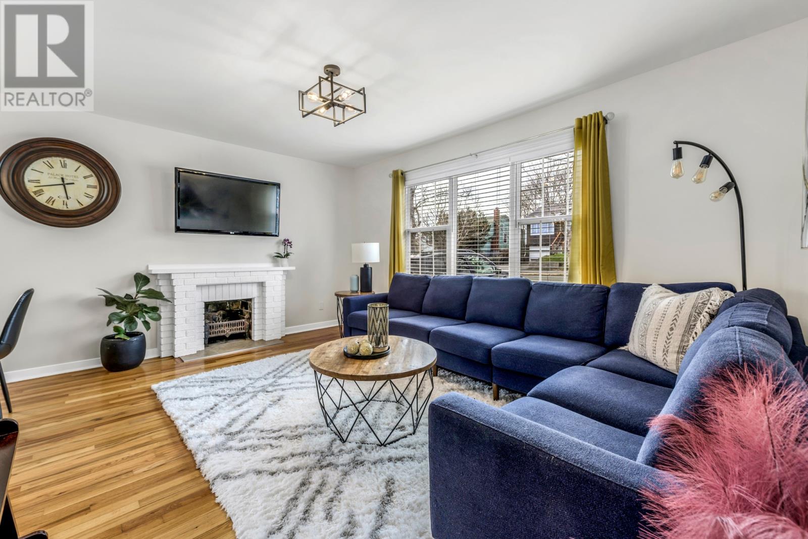 12 Albany Place