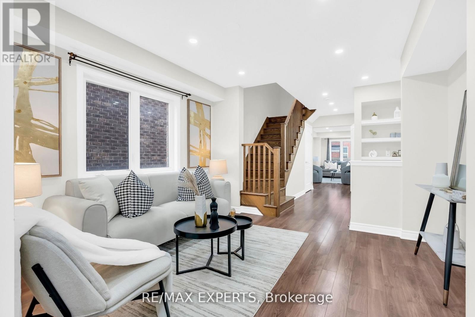 1544 GAINER CRESCENT