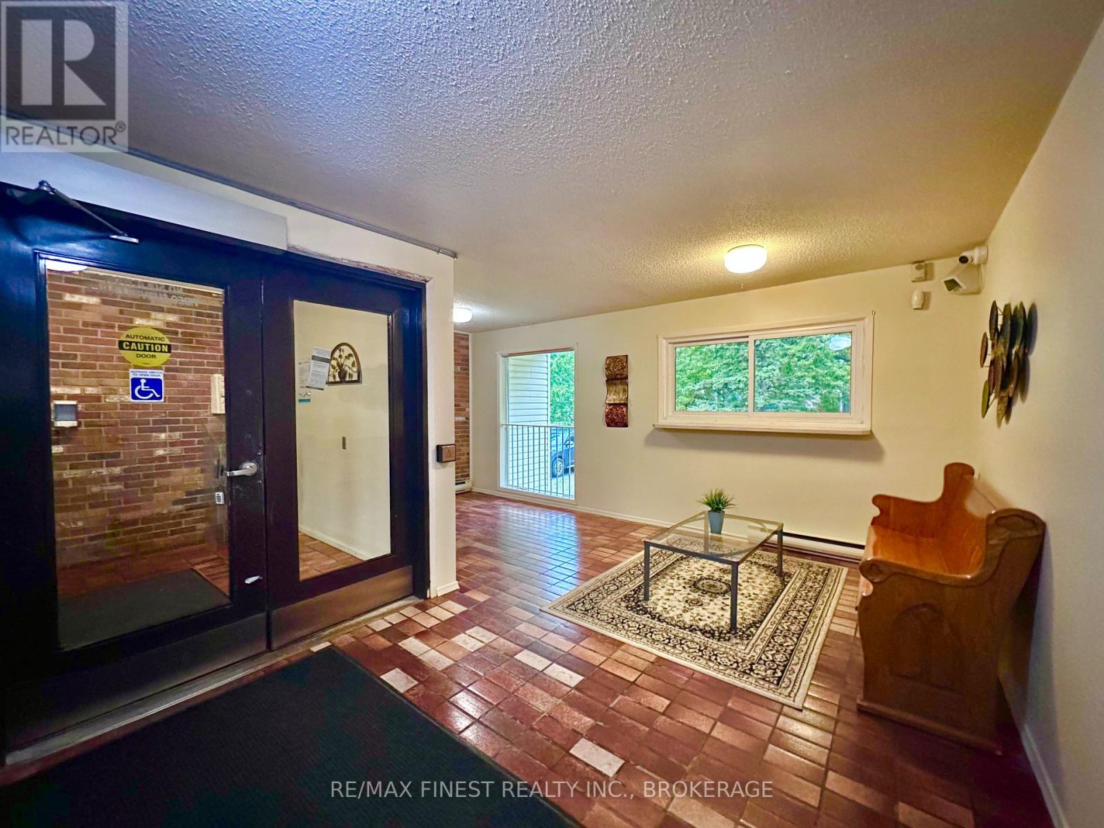 107 - 1010 PEMBRIDGE CRESCENT
