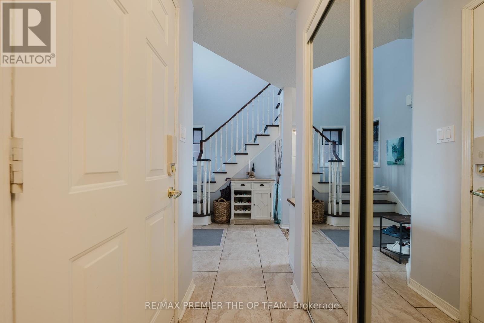 50 BEAVERBROOK CRESCENT