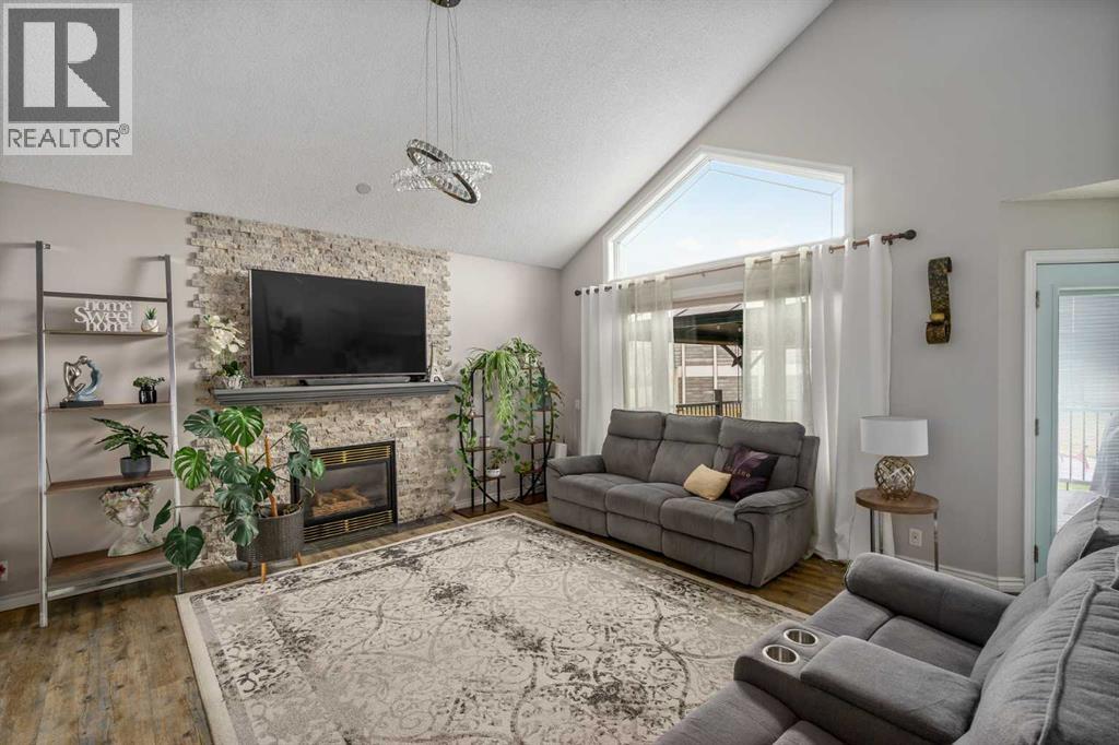 220 Douglas Glen Bay SE