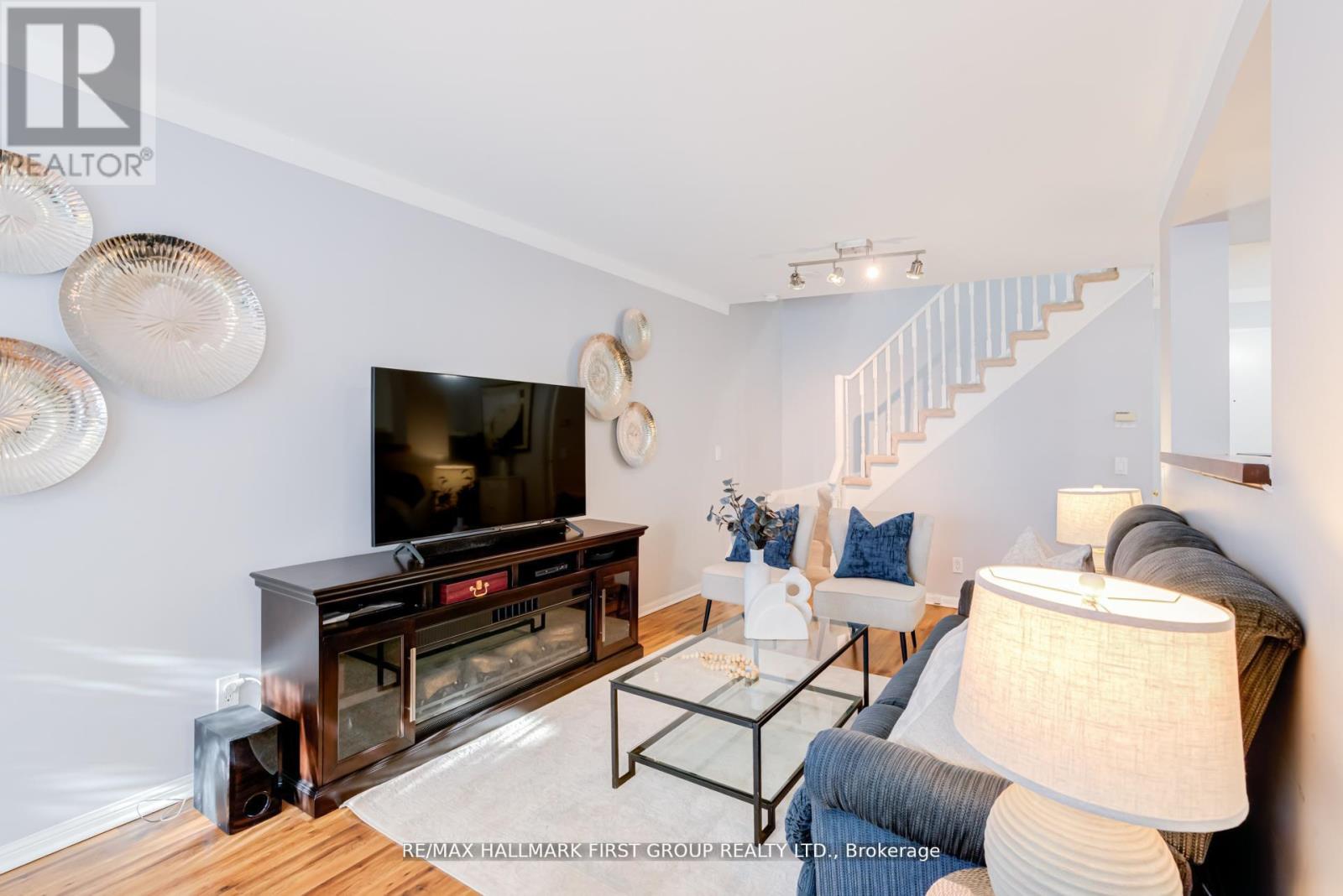 507 - 1400 THE ESPLANADE N