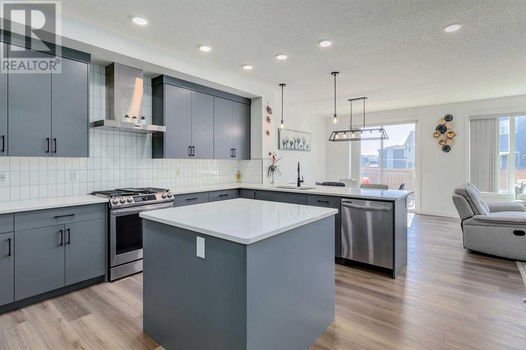 353 Walcrest View SE
