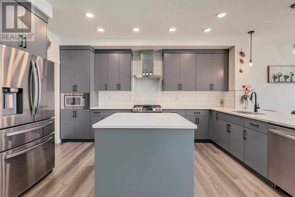 353 Walcrest View SE