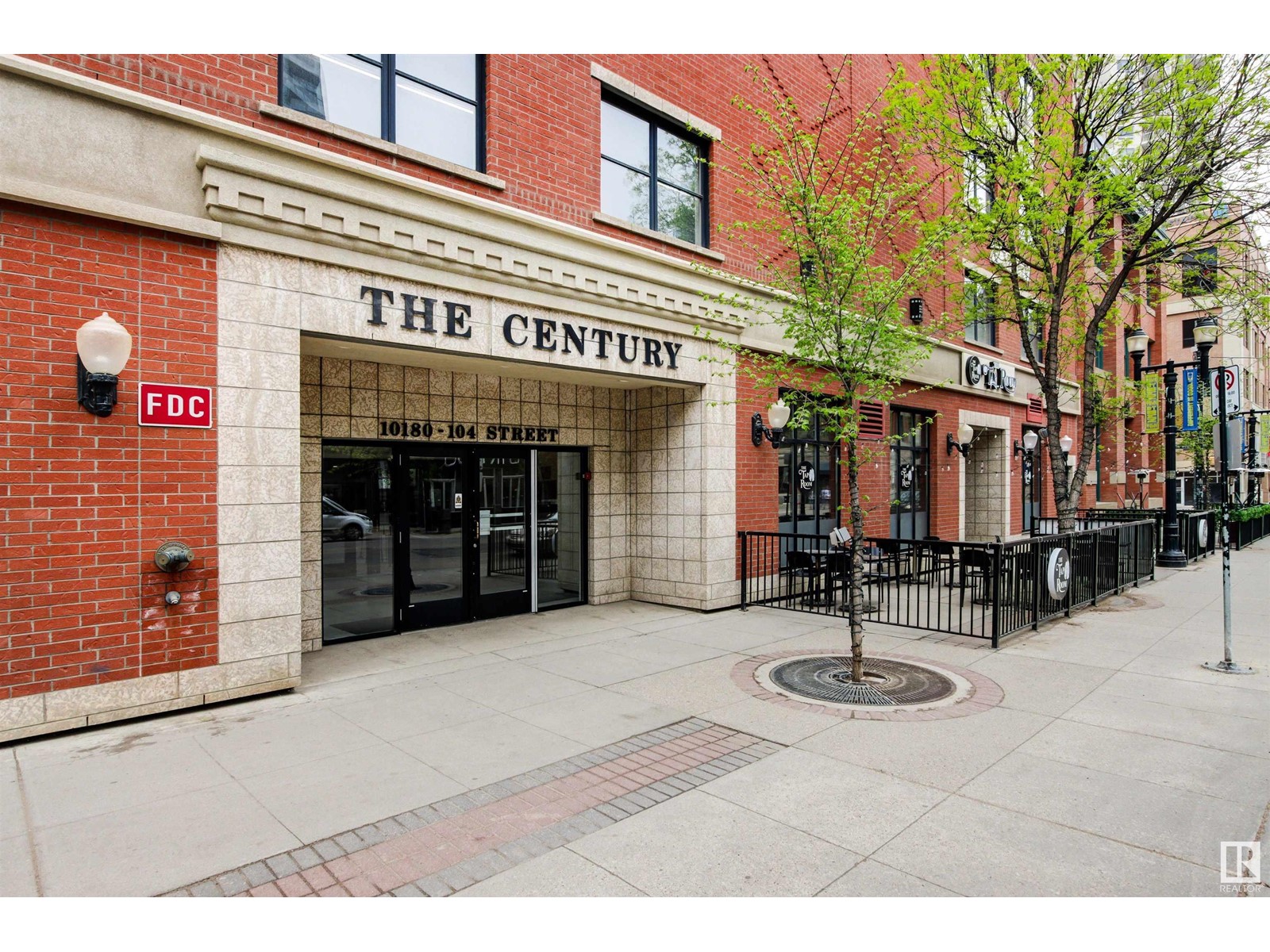 #1107 10180 104 ST NW