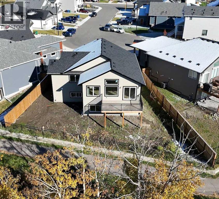 679 Anderson Close NW