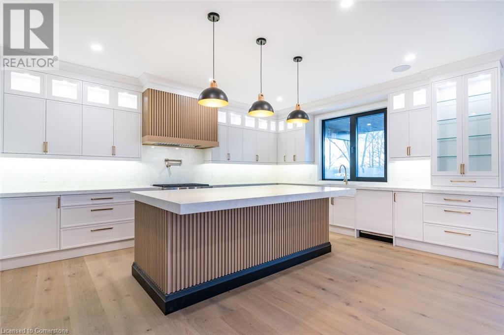 256 MOUNTAIN Road