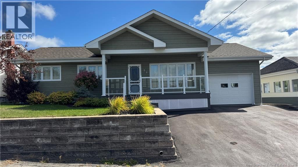 Photo 1 of 42 — 71 48e Avenue, Edmundston, NB E3V3E1