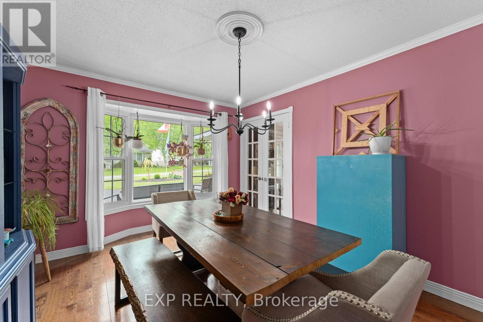 18 RIVERVIEW DRIVE