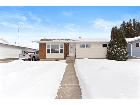 4321 48A ST Vegreville AB T9C1B2