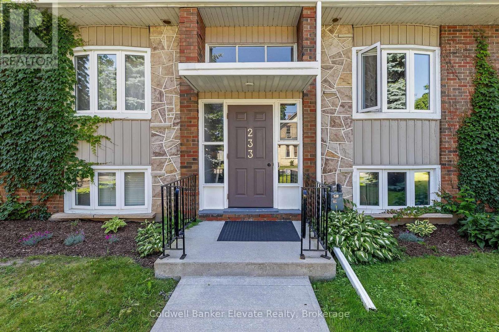 24 - 233 WESTMINSTER DRIVE S