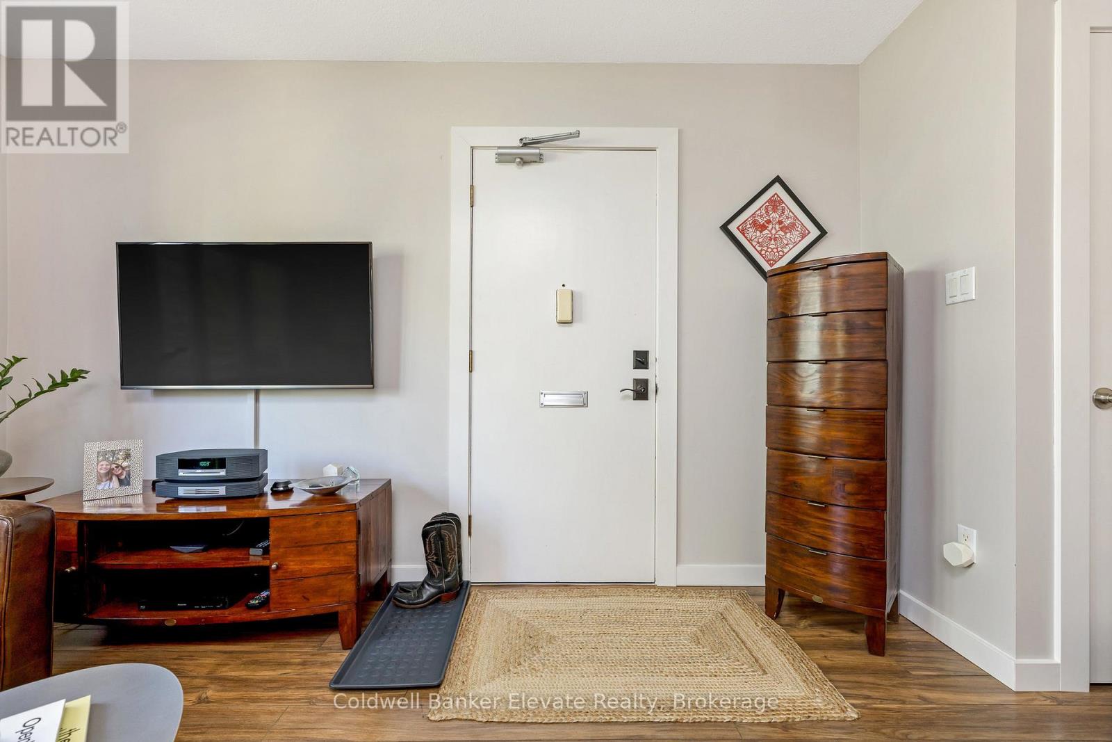 24 - 233 WESTMINSTER DRIVE S