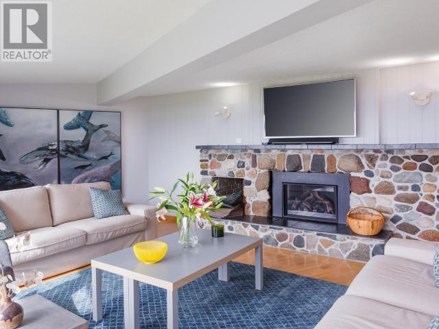 7987 TRAFFE ROAD