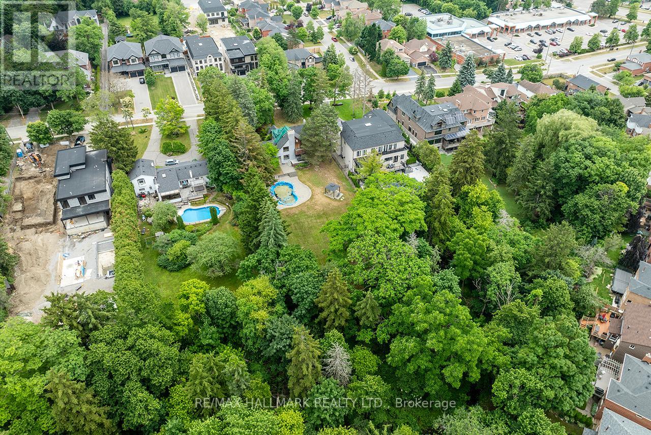 1382 ROUGEMOUNT DRIVE