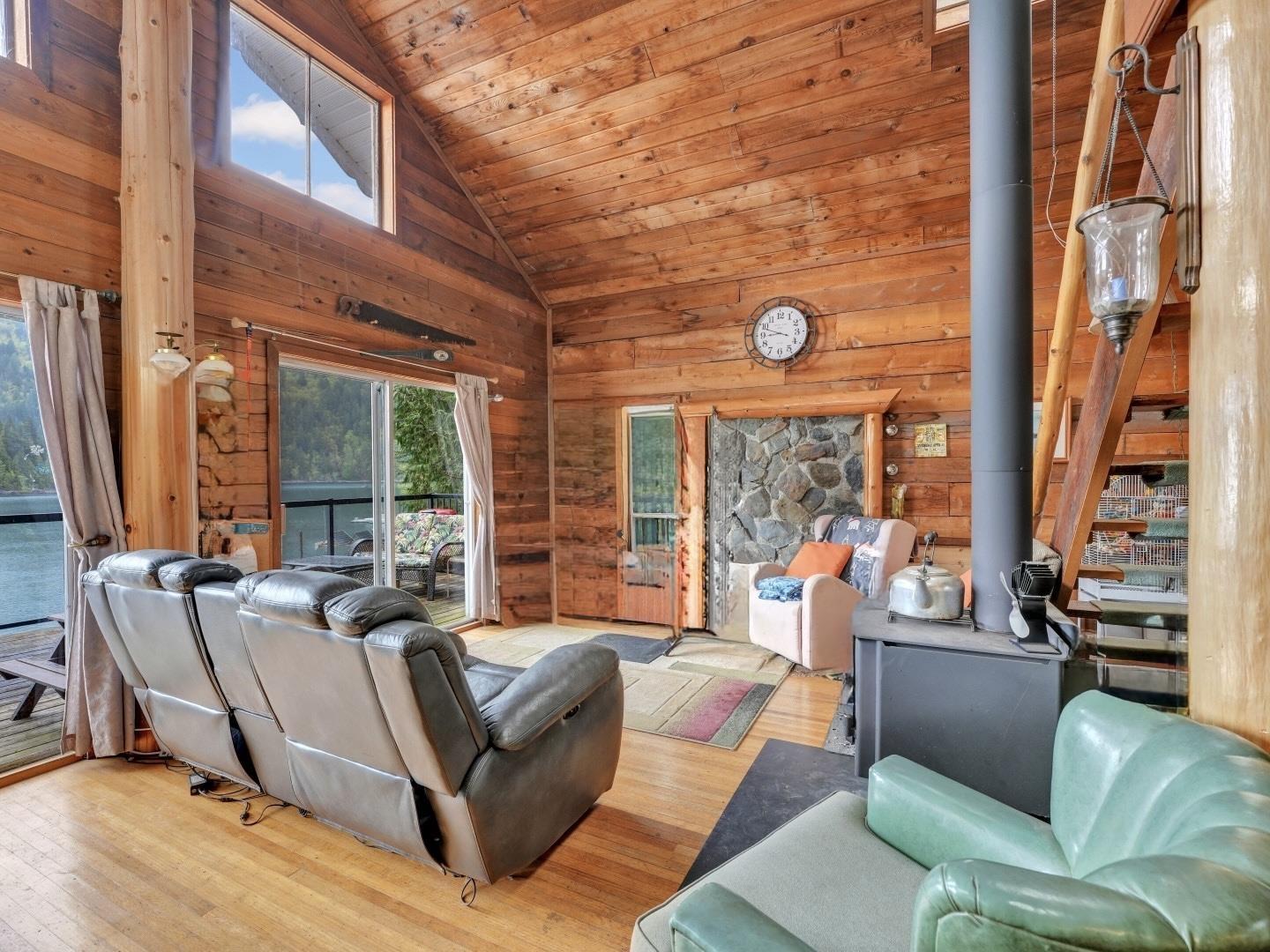 BLK A DL 492 CASCADE BAY|Harrison Lake