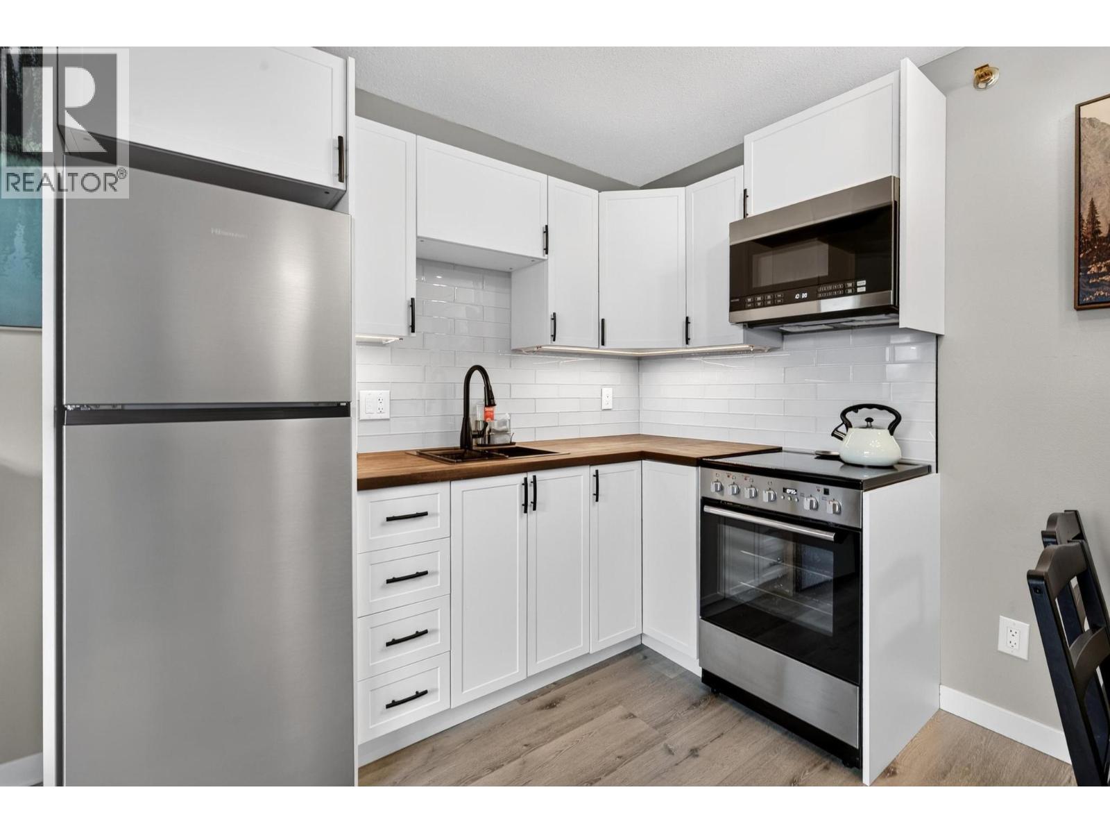 20 Kettle View Road Unit# 206