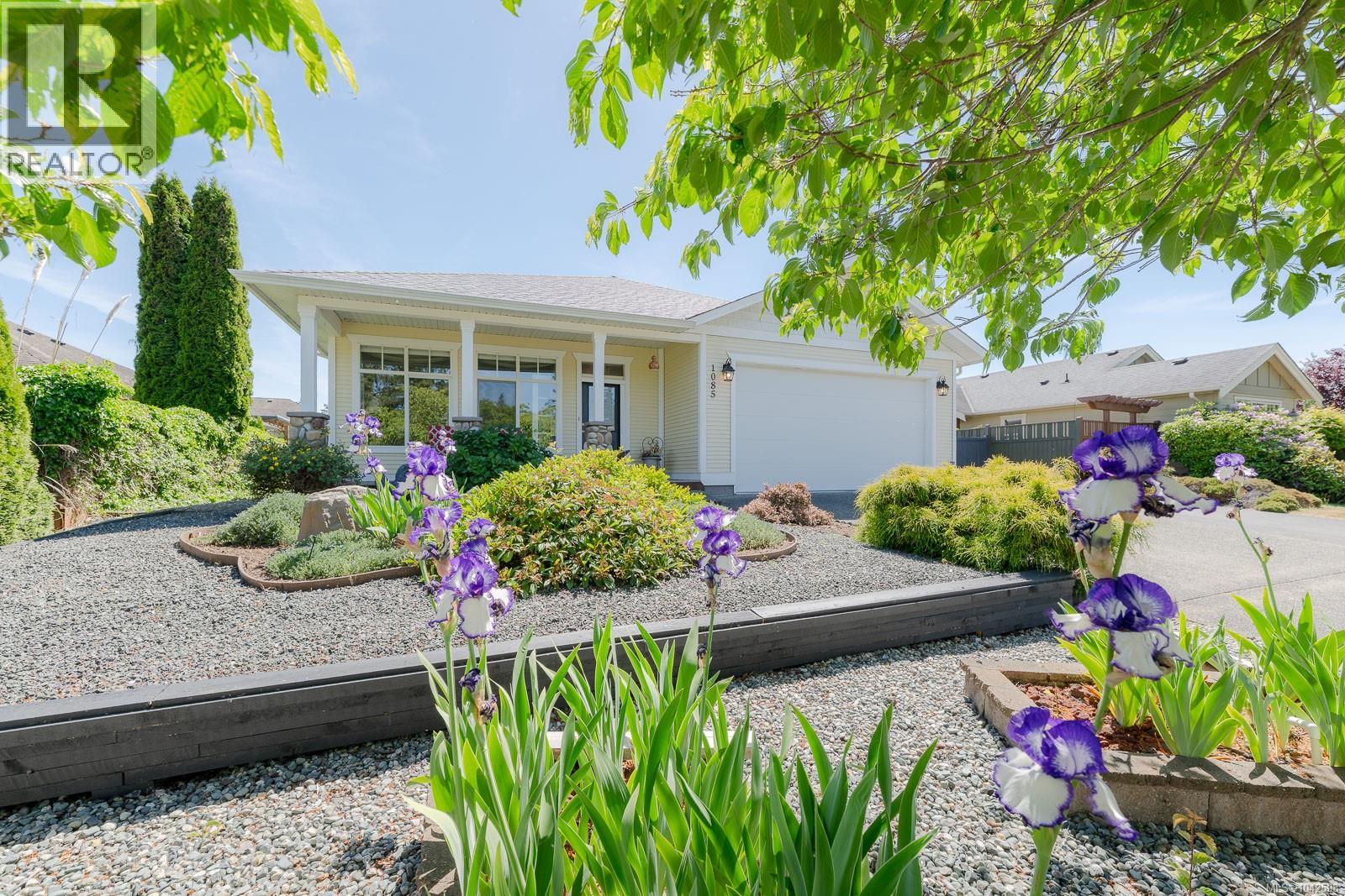1085 Tara Cres