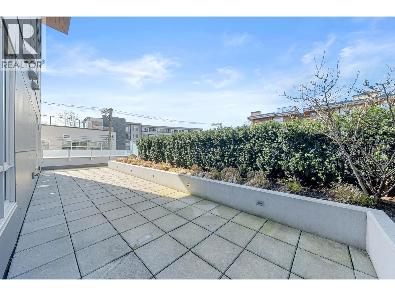 208 711 W 14TH STREET