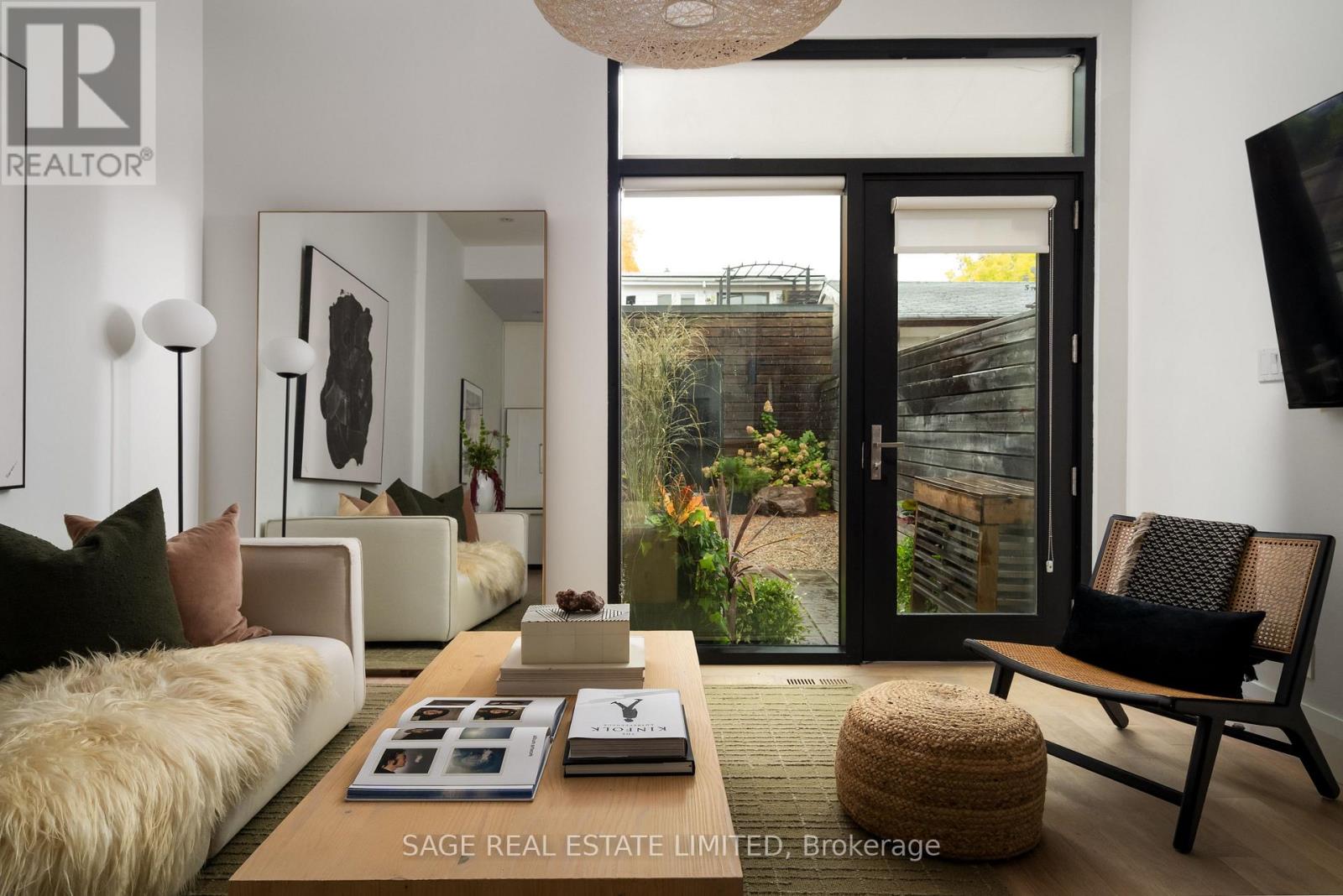 110B PALMERSTON AVENUE